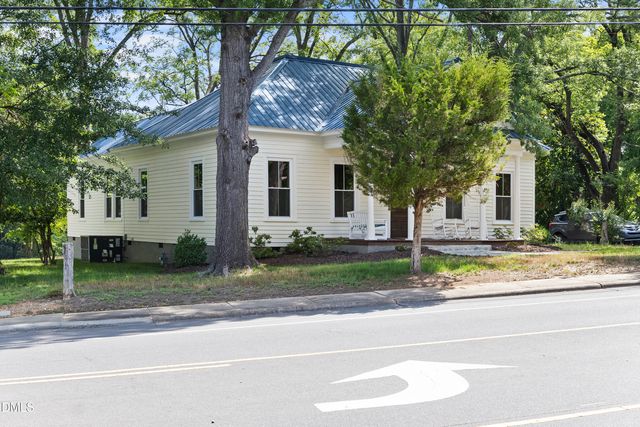 915 S 3rd Street, Sanford, NC 27330