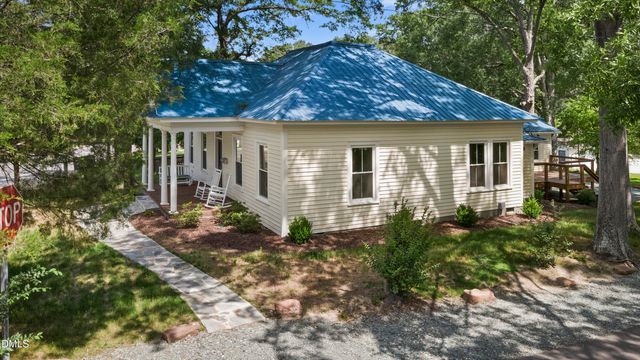 915 S 3rd Street, Sanford, NC 27330