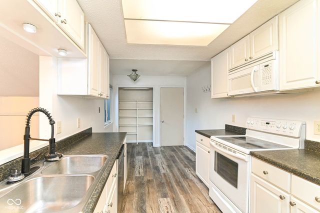 5103 Fairway Drive 2, Avon, IN 46123