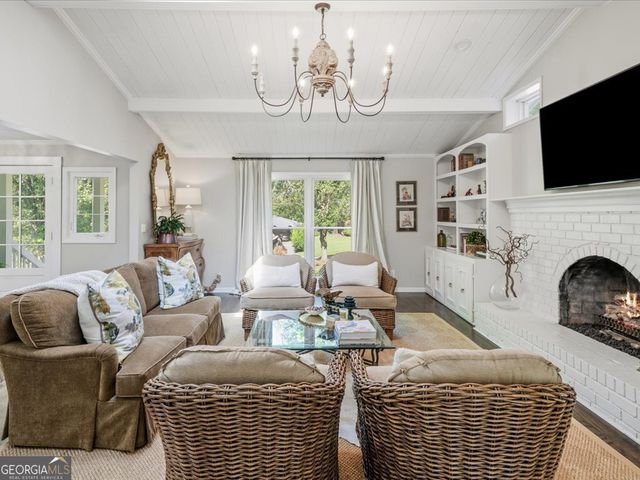 611 Highview Drive SE, Smyrna, GA 30082