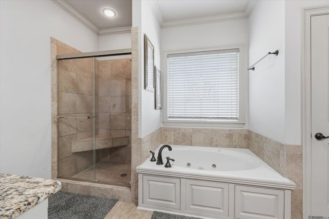 2095 High Point Dr, Zachary, LA 70791