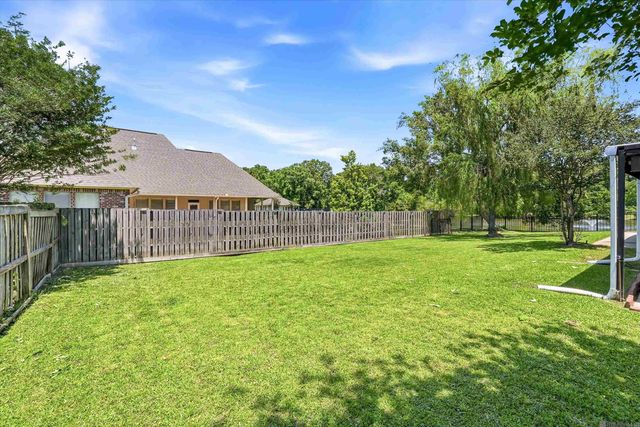 2095 High Point Dr, Zachary, LA 70791