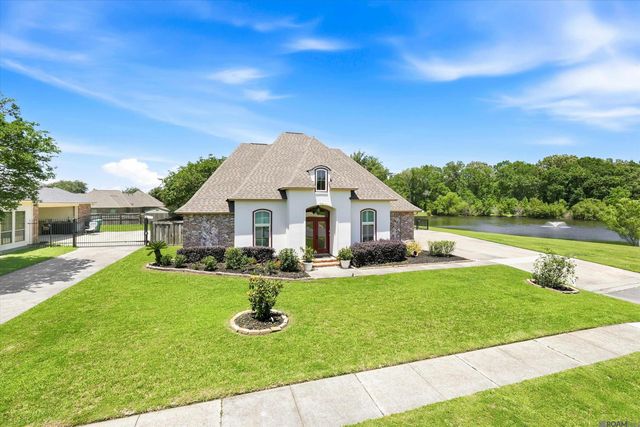 2095 High Point Dr, Zachary, LA 70791