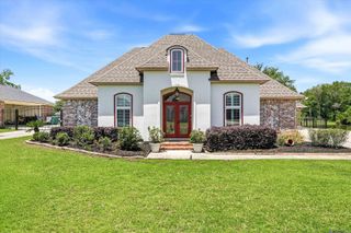 2095 High Point Dr, Zachary, LA 70791