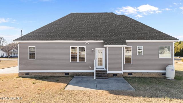 1665 Barnes Hill Church Road, Nashville, NC 27856