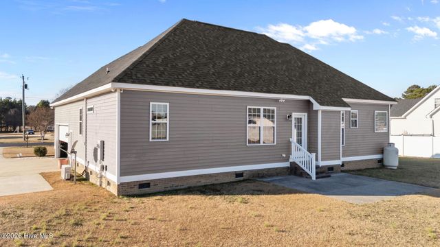 1665 Barnes Hill Church Road, Nashville, NC 27856