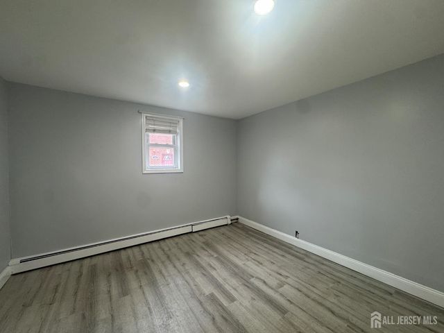 556 Roosevelt Avenue 1, Carteret, NJ 07008