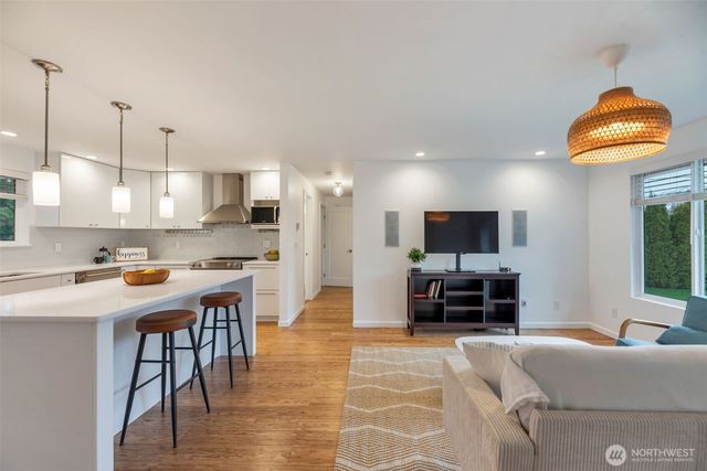 447 Index Avenue NE, Renton, WA 98056