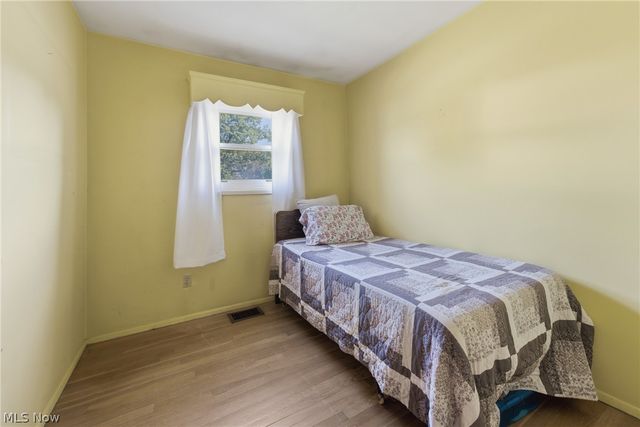 2425 Regentview Street NE, Canton, OH 44705