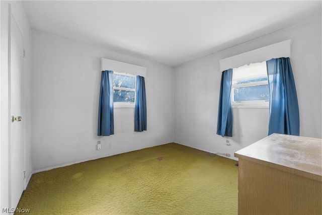 2425 Regentview Street NE, Canton, OH 44705