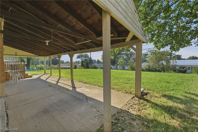 2425 Regentview Street NE, Canton, OH 44705
