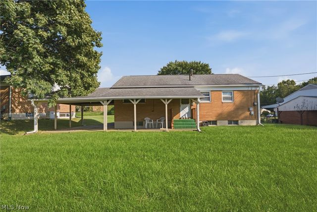 2425 Regentview Street NE, Canton, OH 44705