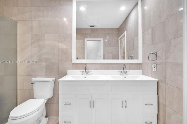 3441 N Hills Dr 00, Hollywood, FL 33021