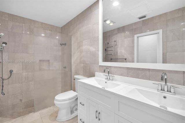 3441 N Hills Dr 00, Hollywood, FL 33021