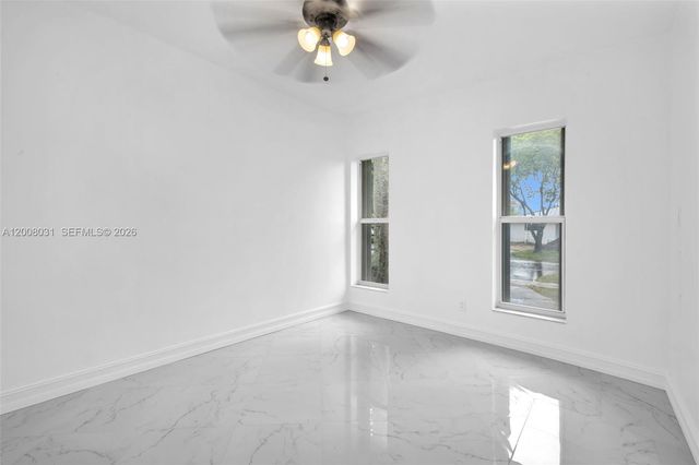 3441 N Hills Dr 00, Hollywood, FL 33021