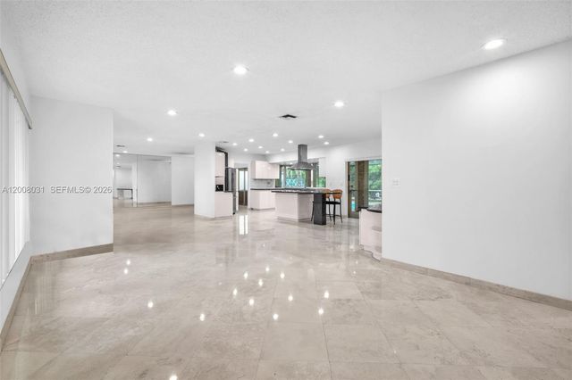 3441 N Hills Dr 00, Hollywood, FL 33021