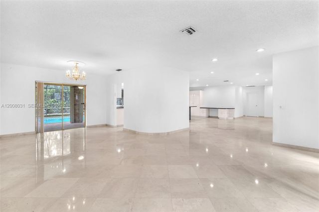 3441 N Hills Dr 00, Hollywood, FL 33021