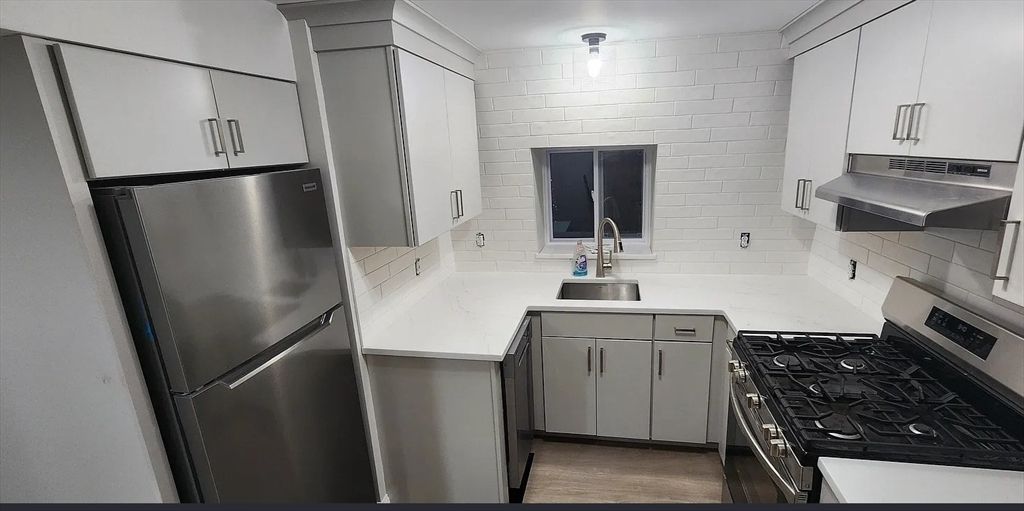 322 Brownell 3W, Fall River, MA 02720