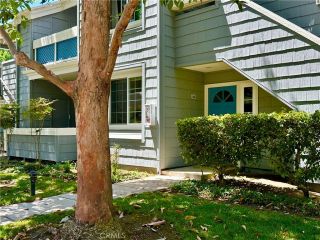 19342 Sunray Lane 104, Huntington Beach, CA 92648