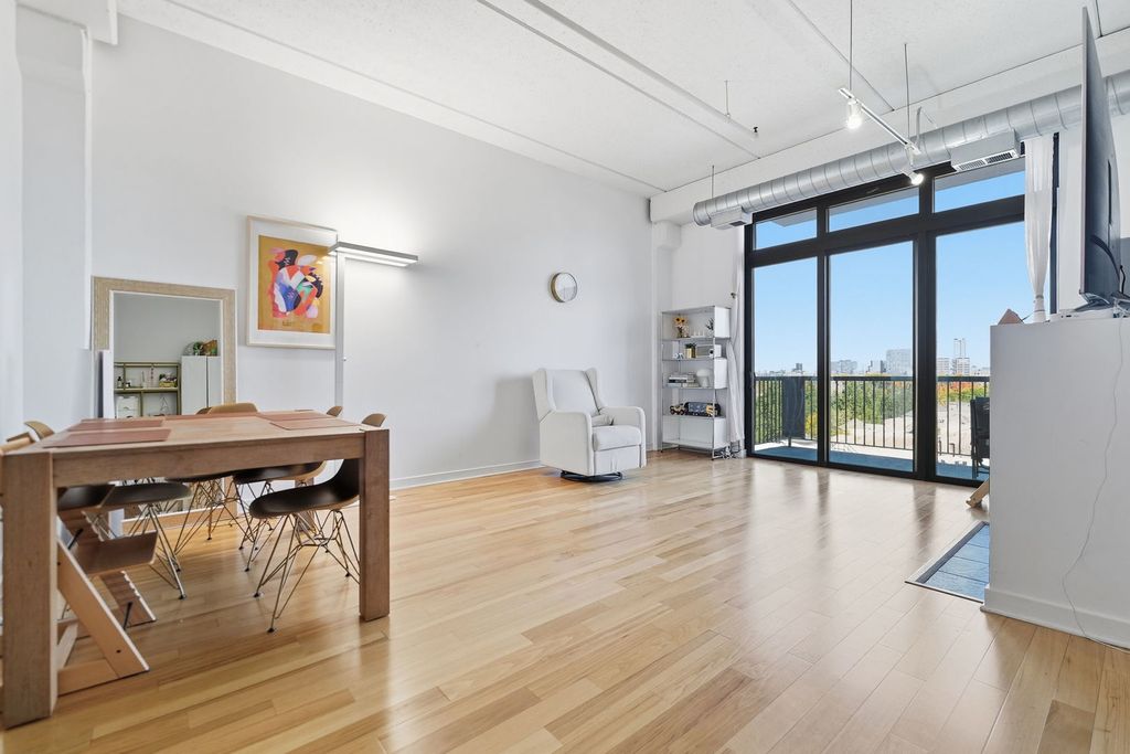 811 W 15th Place 605, Chicago, IL 60608 — photo 3