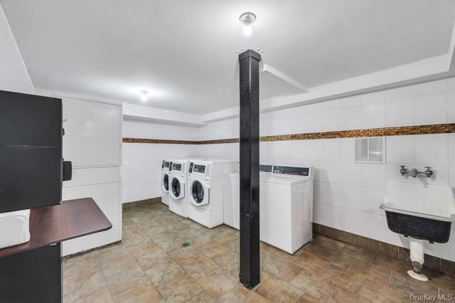 69-07 43rd Avenue 3G, Woodside, NY 11377