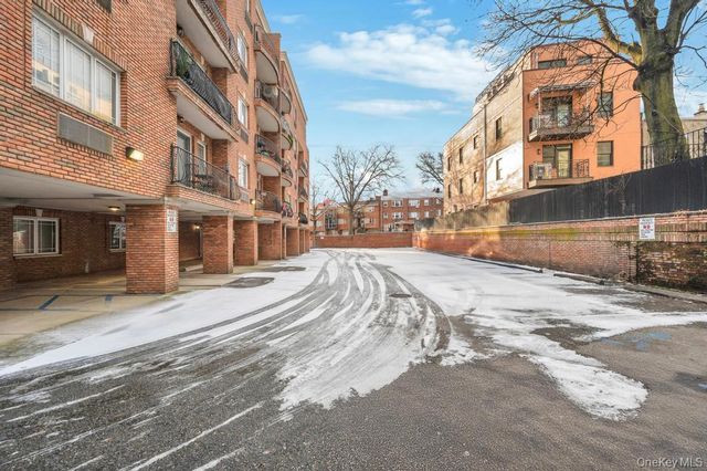 69-07 43rd Avenue 3G, Woodside, NY 11377