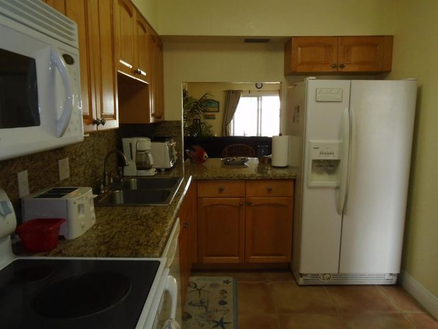 1133 Bayshore Drive 105, Fort Pierce, FL 34949