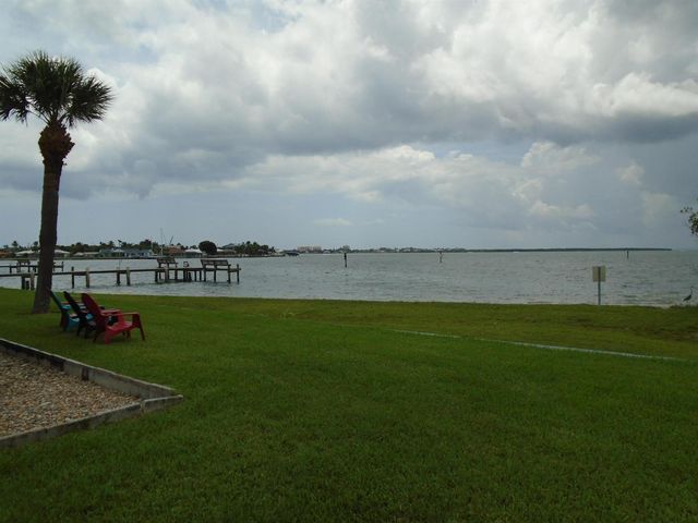 1133 Bayshore Drive 105, Fort Pierce, FL 34949