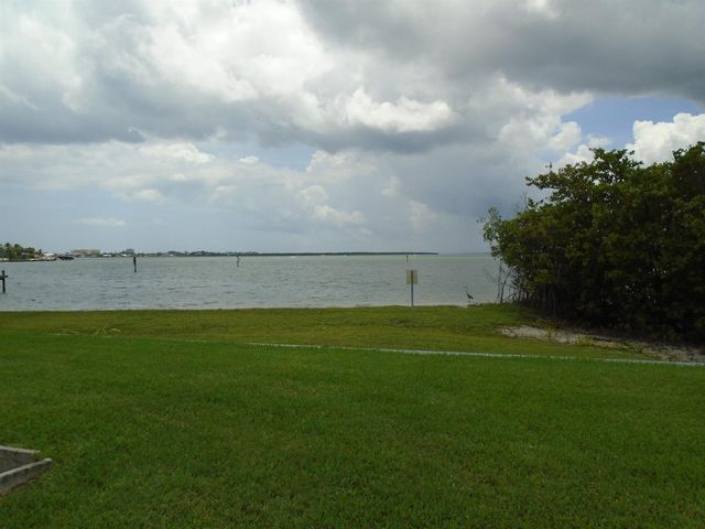 1133 Bayshore Drive 105, Fort Pierce, FL 34949