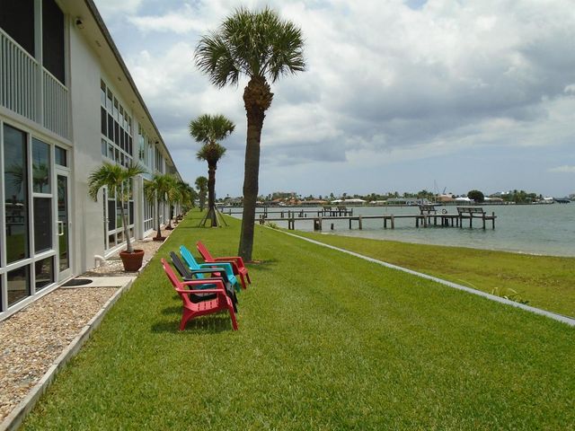 1133 Bayshore Drive 105, Fort Pierce, FL 34949