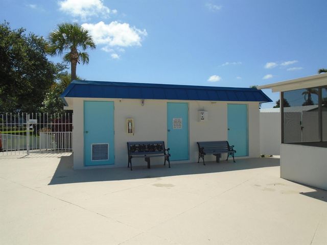 1133 Bayshore Drive 105, Fort Pierce, FL 34949