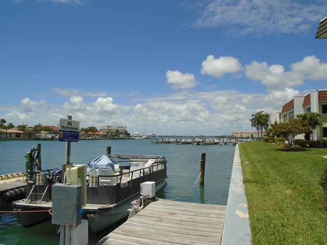 1133 Bayshore Drive 105, Fort Pierce, FL 34949