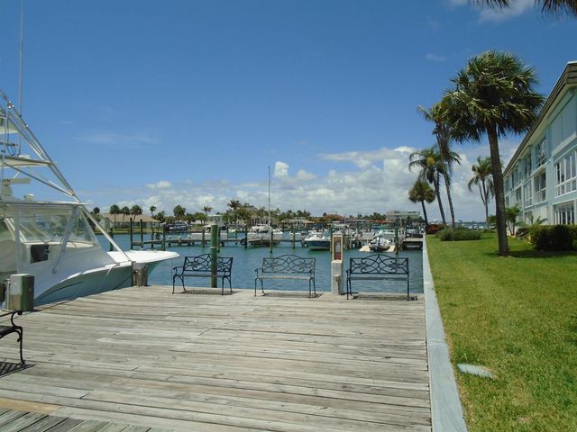 1133 Bayshore Drive 105, Fort Pierce, FL 34949