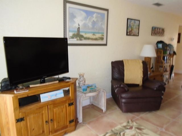 1133 Bayshore Drive 105, Fort Pierce, FL 34949