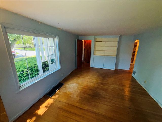 230 Desmond Road, Greece, NY 14616