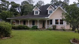 100 Warwick Pl, Hattiesburg, MS 39402