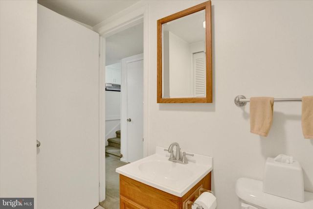 1411 MONTFORT DR, Harrisburg, PA 17110