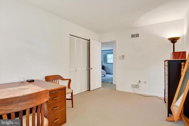 1411 MONTFORT DR, Harrisburg, PA 17110
