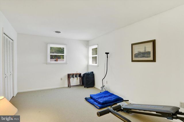1411 MONTFORT DR, Harrisburg, PA 17110