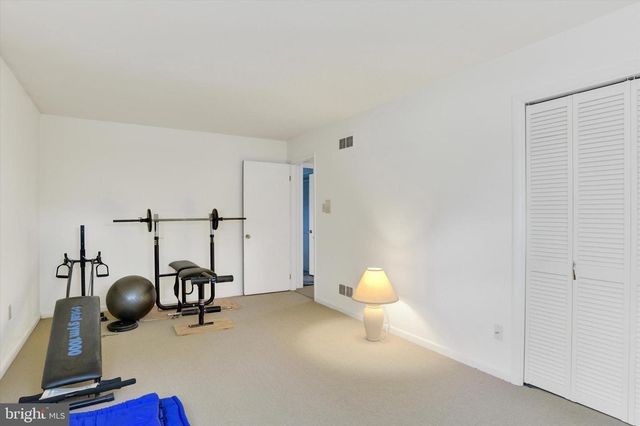 1411 MONTFORT DR, Harrisburg, PA 17110