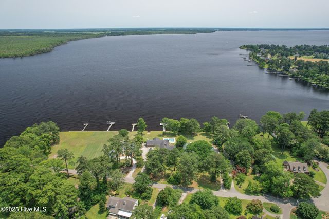 1505 Rivershore Road, Elizabeth City, NC 27909