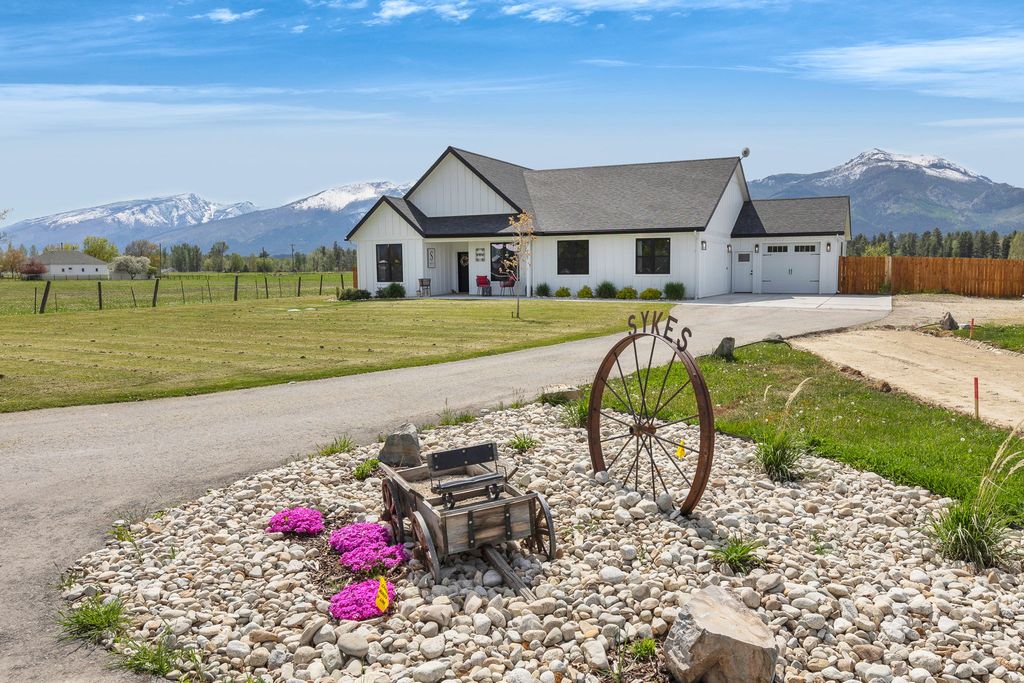 777 Old Corvallis Road, Corvallis, MT 59828 photo 4