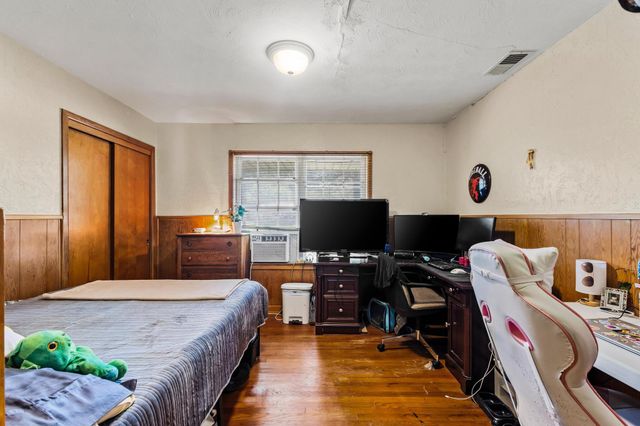 2025 Woodlake Road, Denison, TX 75021