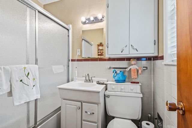 2025 Woodlake Road, Denison, TX 75021