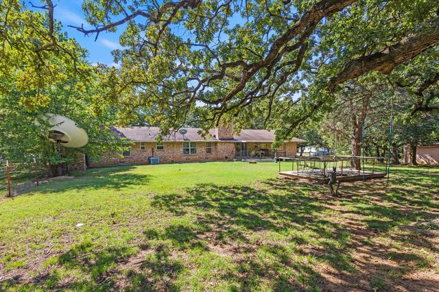 2025 Woodlake Road, Denison, TX 75021