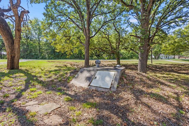 2025 Woodlake Road, Denison, TX 75021