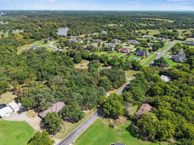 2025 Woodlake Road, Denison, TX 75021