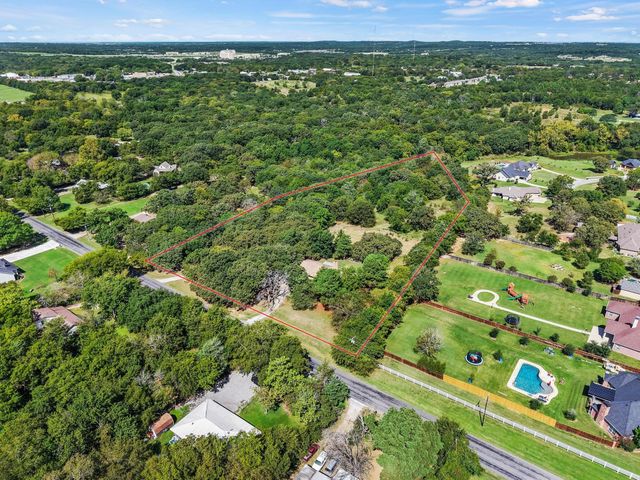 2025 Woodlake Road, Denison, TX 75021