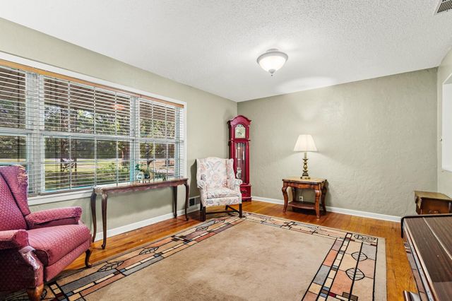 2025 Woodlake Road, Denison, TX 75021