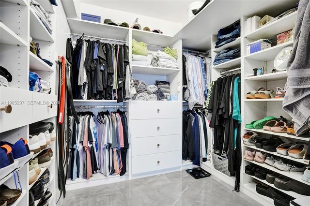 19101 NE 36th Ct 1805, Aventura, FL 33180